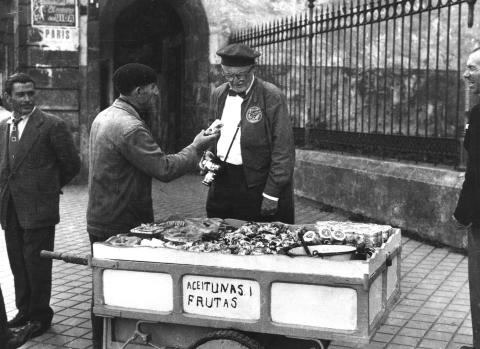 Vendedor ambulante na Coruña en 1959